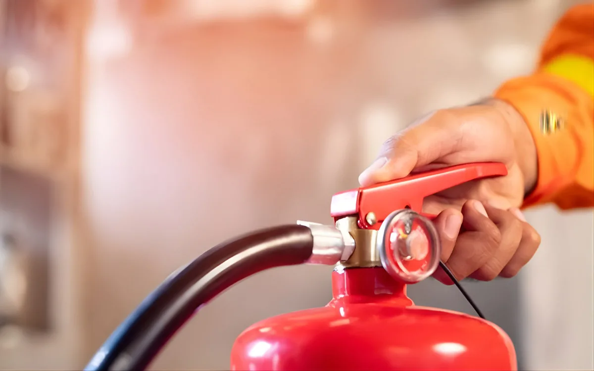 cách kiểm tra bình chữa cháy bằng bột