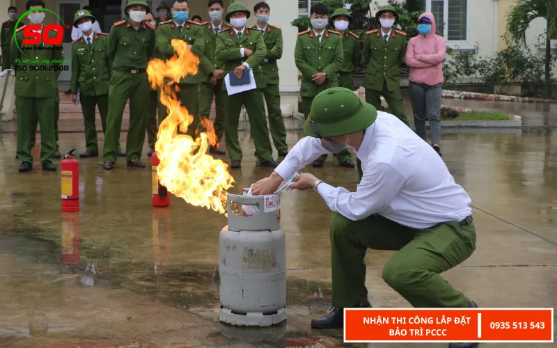 cách dập lửa bình ga