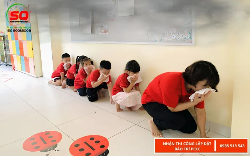 kỹ năng thoát hiểm khi có cháy