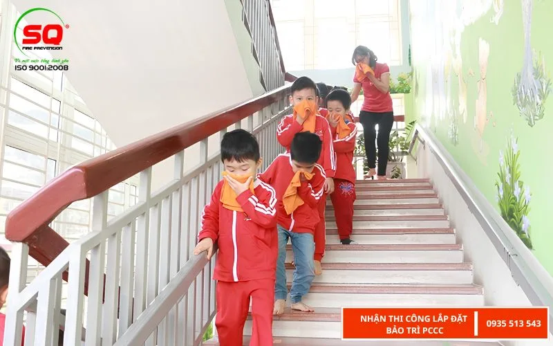 kỹ năng thoát hiểm khi có cháy